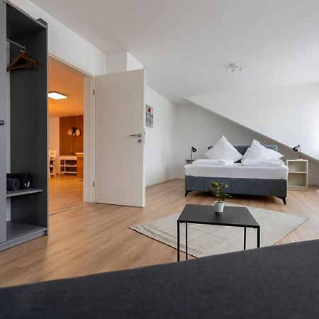 Apartment Im Dachgeschoss Plankstadt Exteriör bild