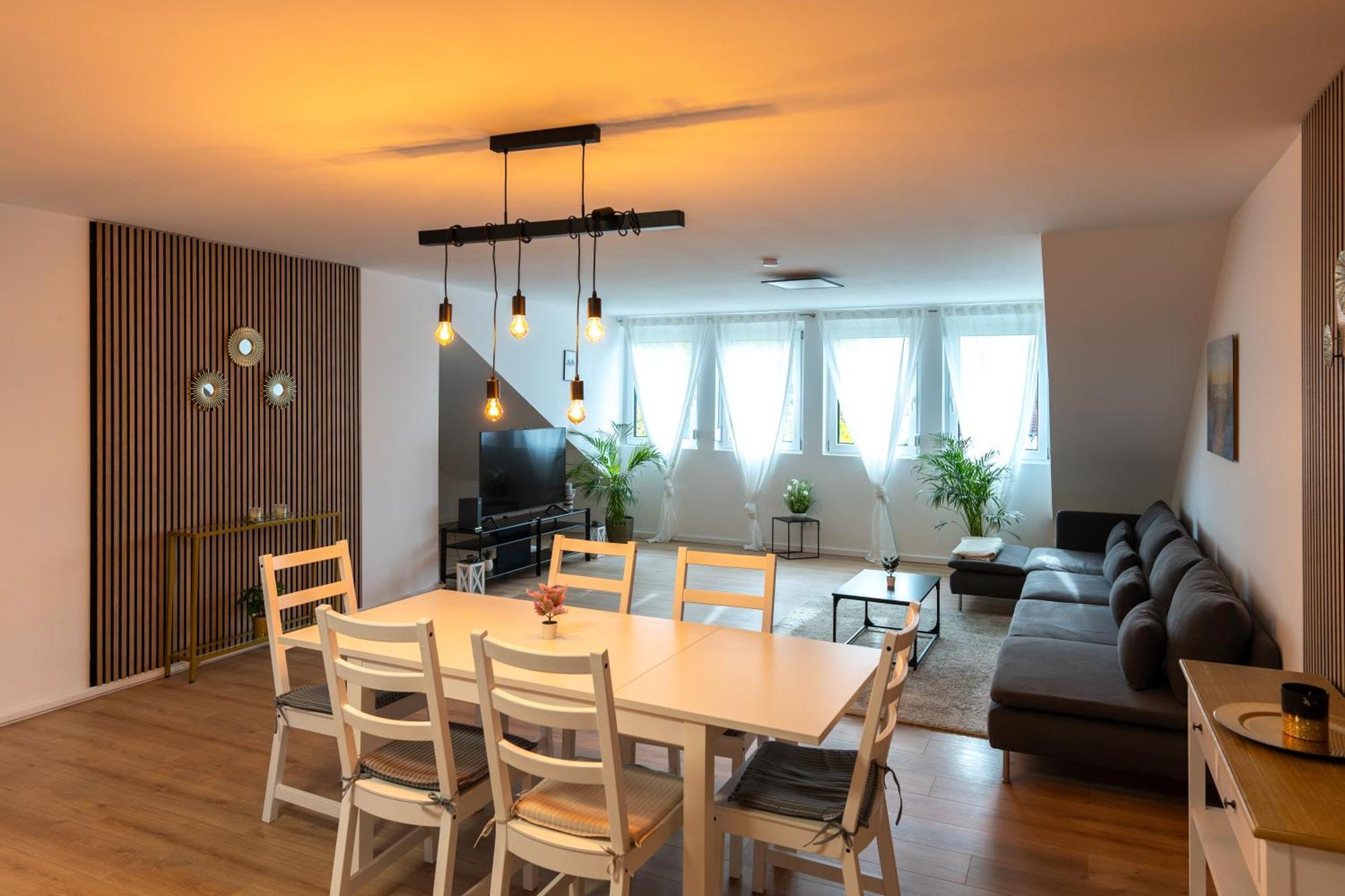 Apartment Im Dachgeschoss Plankstadt Exteriör bild